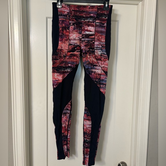 Lululemon abstract leggings - Picture 1 of 3